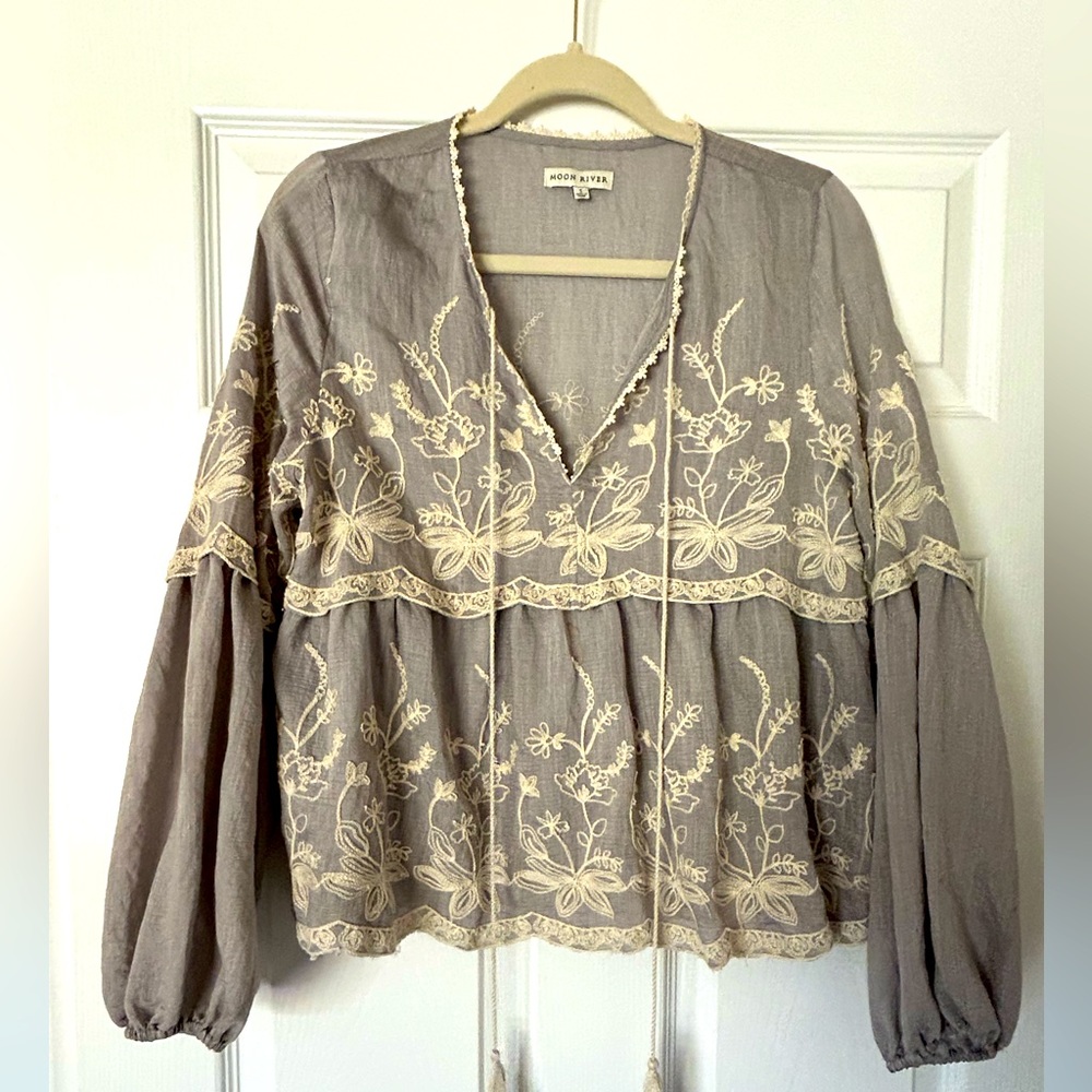 Boho Bell Sleeve lightweight blue grey blouse w/ ivory embroidered floral detail